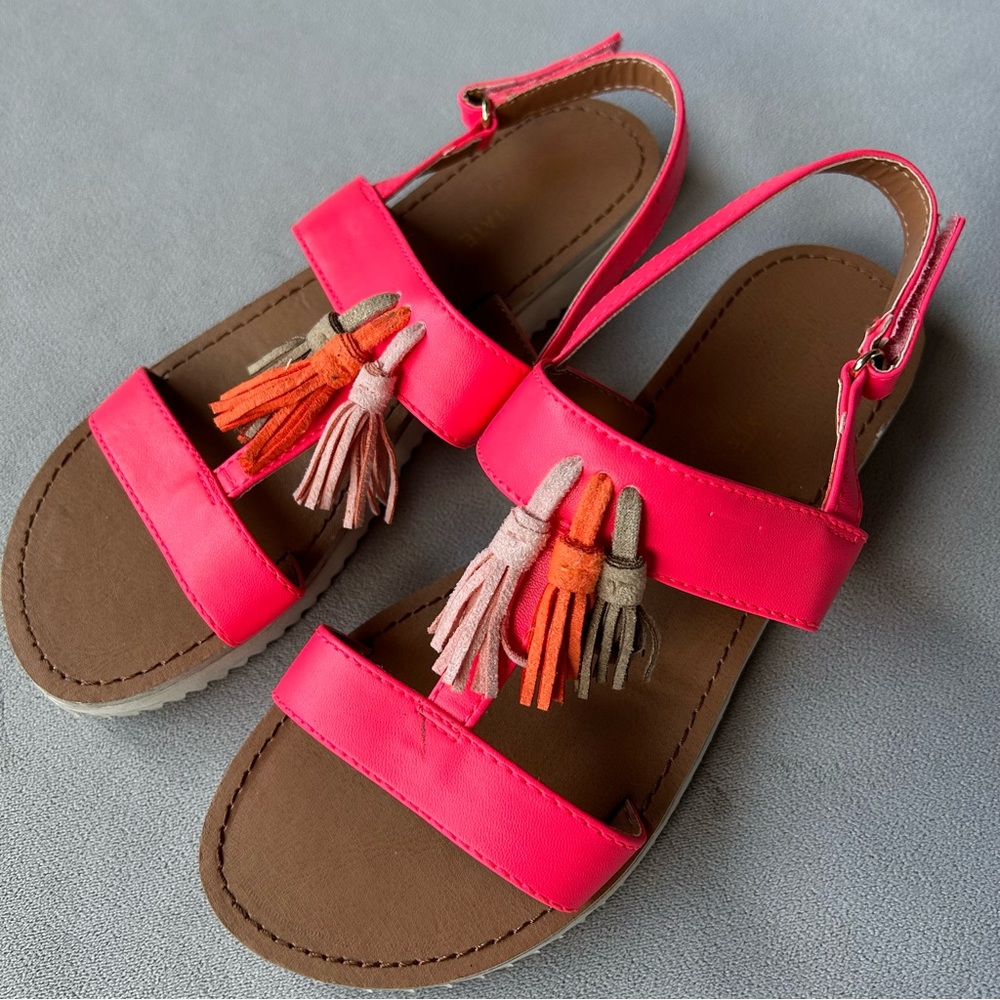 Tucker + Tate ~ Mari Tassel Sandal ~ Kids Size 4